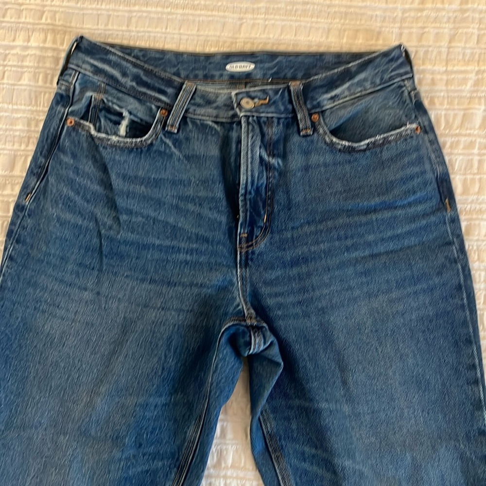 Old Navy-Mom Jean size 8 -Good condition